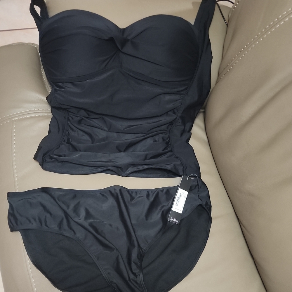 NWT NICOLE MILLER Plus Size Twisted Bandeau Tankini